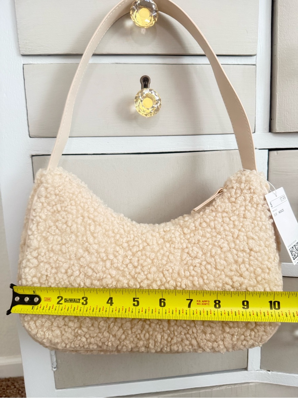 H&M Cream Teddy Fur Fluffy Shoulder Bag Baguette - Picture 4 of 15
